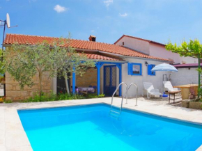 Holiday villa with private pool in authentic agricultural and fishing village Rakalj